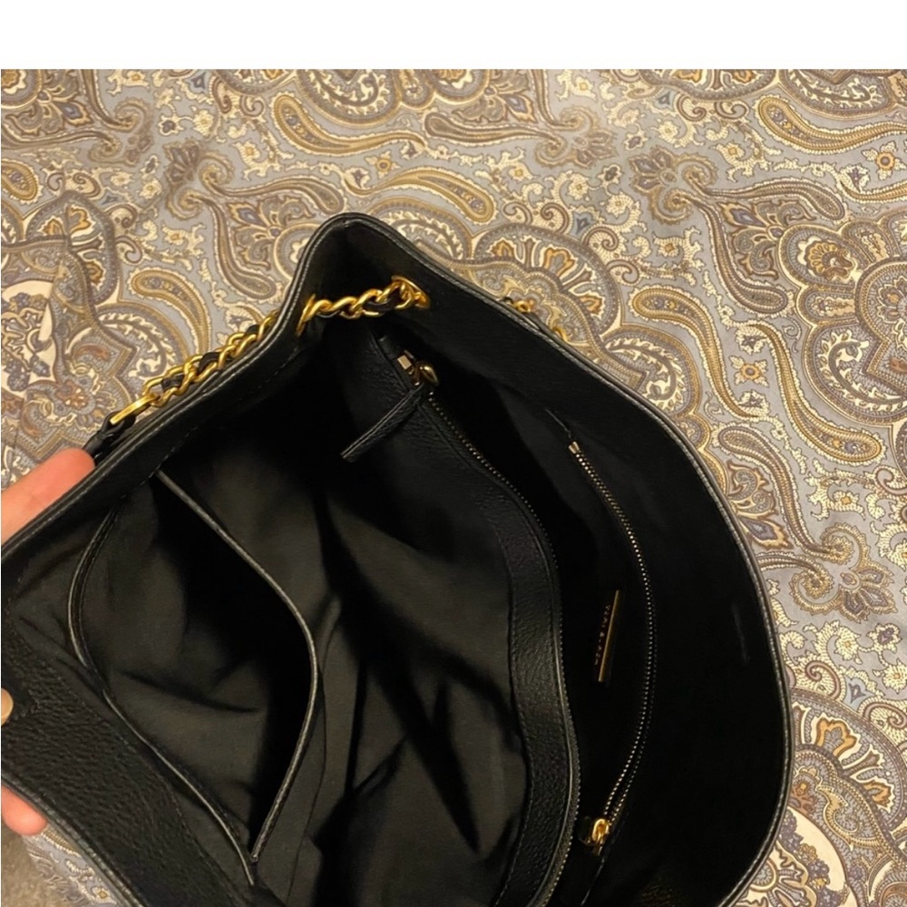 Tory Burch Mc Graw Black Leather Tote Bag - Picture 5 of 8